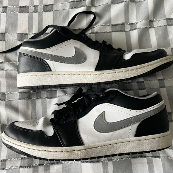 Nike Air Jordan 1 Low Sneakers - Picture 1 of 6